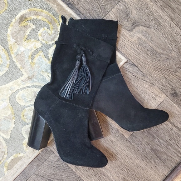 Vince Camuto Shoes - Vince Camuto Black Suede Fringe Boots